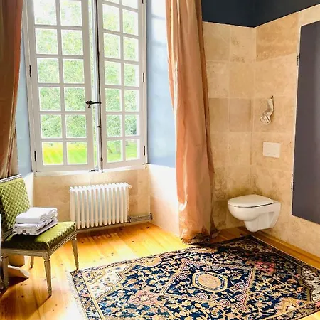 Chateau De Trebons 3*