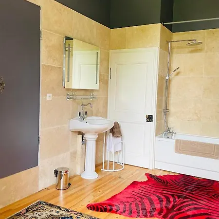 לינה וארוחת בוקר Chateau De Trebons