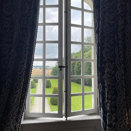 Chateau De Trebons Bed and Breakfast 3*