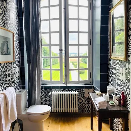 Bed and Breakfast Chateau De Trebons 3*