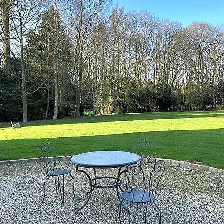 Chateau De Trebons Bed & Breakfast 3*